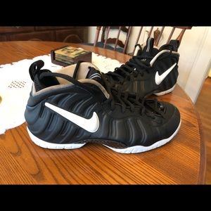 DR DOOM Foamposites Sz 10.5 great condition